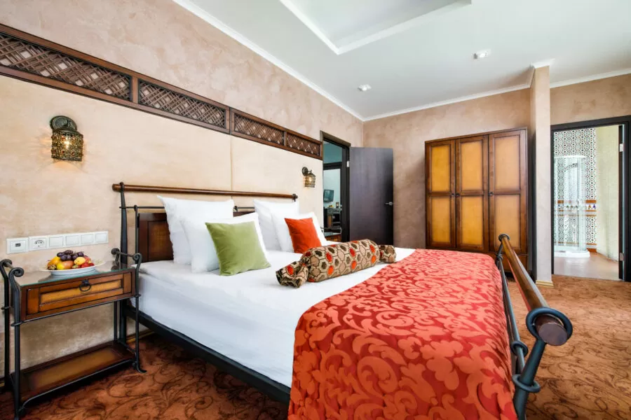 Номер 'Люкс Восточный' в санатории 'Русь' в г. Ессентуки - фотография